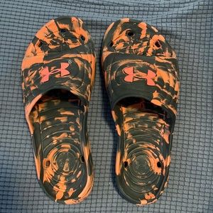 Mens UA slides